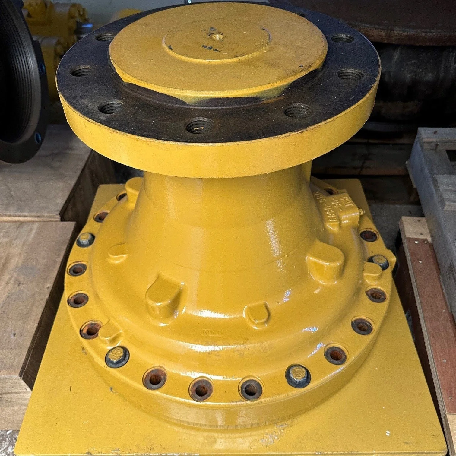 Rear tandem brake group for Caterpillar 16M motor grader